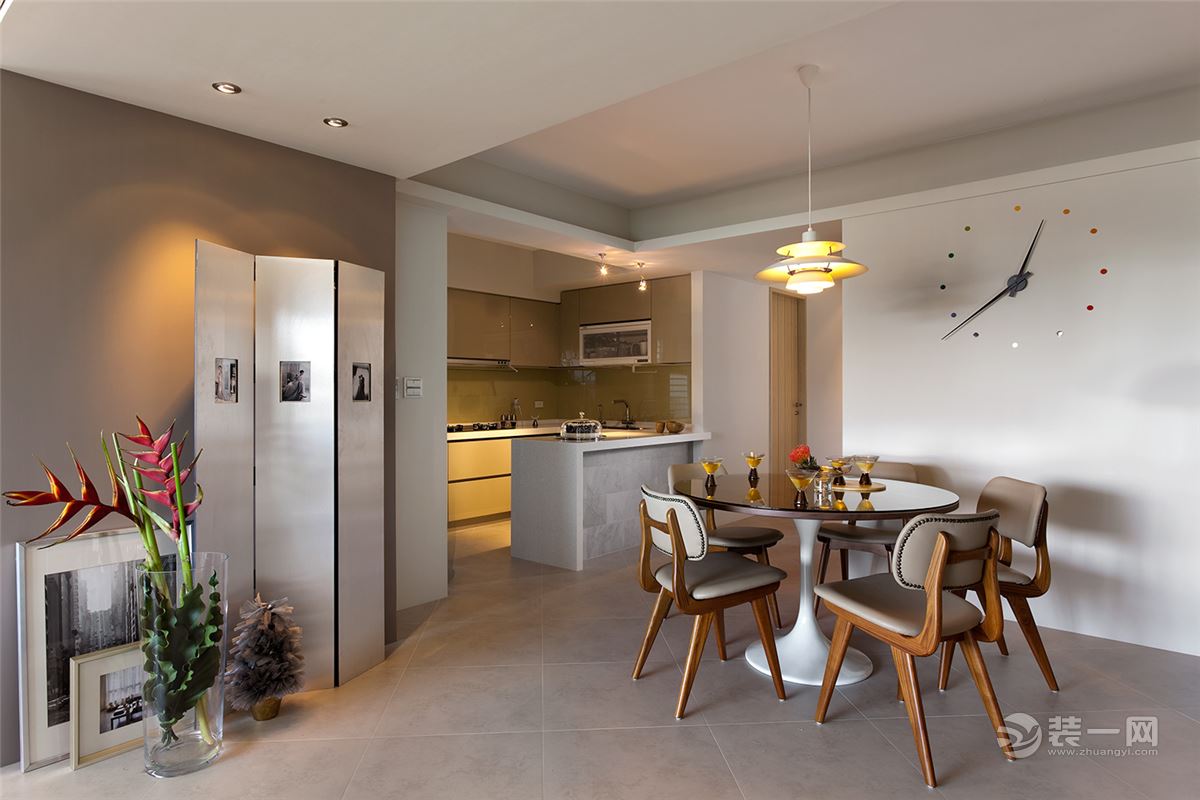 现代风格餐厨装修设计效果图